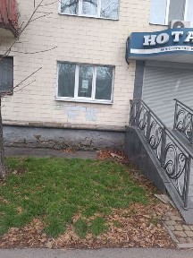 Нежитлове приміщення з виходом на червону лінію в центрі міста