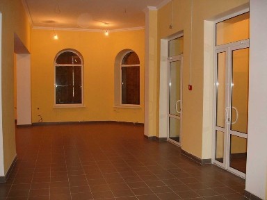 Здам приміщення з ремонтом у центрі міста! Фасад вул. Павліченко!