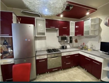 Продается уютная и просторная 2к /квартира Сталинка, в Центре города!