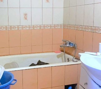 Покращеного планування Продаж 3 Кімнатної Квартири Алмазний Центр 12хв