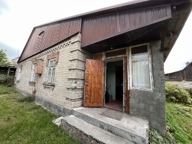 Дом с землей ул. Першотравнева Продажа