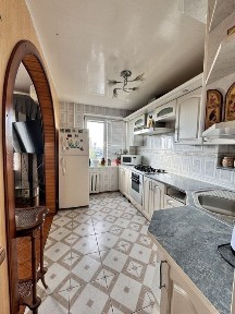 Продам трехкомнатную квартиру