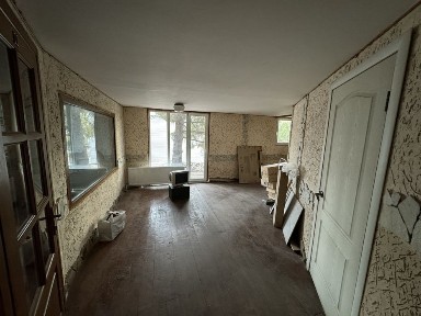 Кривий Ріг, Покровський, вулиця Волгоградська 4