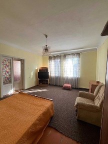 Квартира в парковій зоні з власним двором