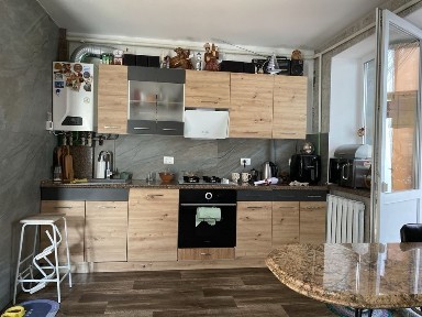 Продам квартиру 1комнатню с ремонтом.