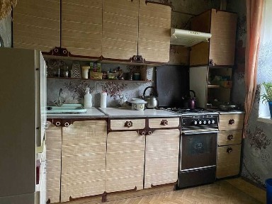 Продам 2-ну квартиру у центрі біля Будинку офіцерів (9880)