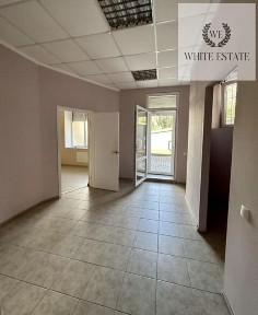 Продаж комерційного приміщення на вул. Коновальця