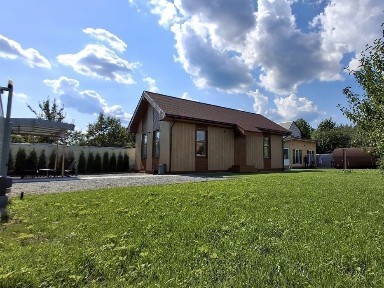 Будинок біля ТЦ Лавіна з банею на дровах