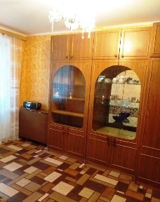 Днепр, Александра Поля просп., 82