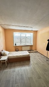 Продам 1 ккв в Чугуеве ( общежитие )