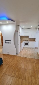 В Продажу 3 к к-студія з індивідуальним опаленням