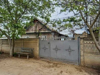 Продам 2дома на одном участке в Яськах у воды