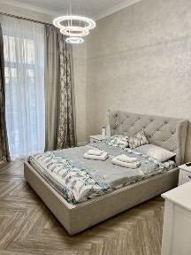 Подобова квартира вул. Богдан Хмельницького 50 Центр!