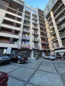 Продаж 2-кімнатної квартири 77 м², Отрадная вул., 13