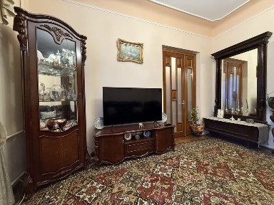 Продається будинок вул. Г. Майдану (фасад)