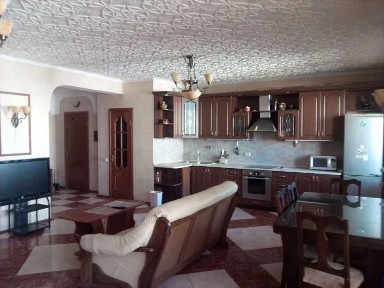 Киев, Анны Ахматовой ул., 35