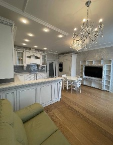 Аренда 3-комнатной квартиры 102 м², Жилянская ул., 118