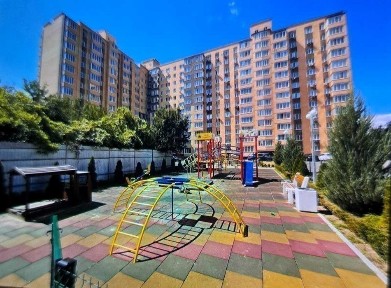 Найдешевша 1-к. кв. з коміркою біля парку Перемоги.