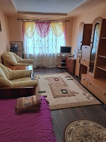 Вільно! Подобово. Пр. Свободи, 37, 1-кімнатна. Поруч Обласної лікарні