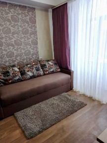 Квартира с балконом возле ТРЦ Никольский