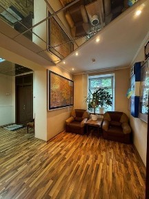 Продаж комерційної нерухомості 203м2 по вул. Небесної Сотні Без Комісії