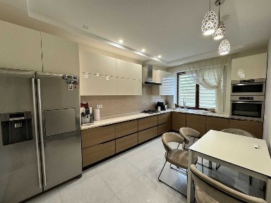 Будинок. Сокільники, вул. Успенська, 20 сот, гараж та гостьовий будинок