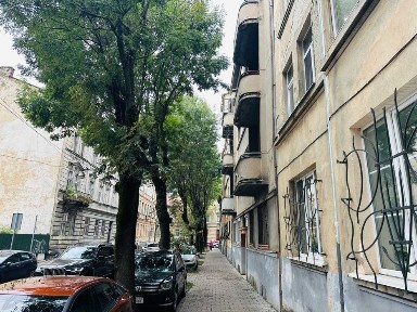 Продаж 1 км квартири вул. Київська