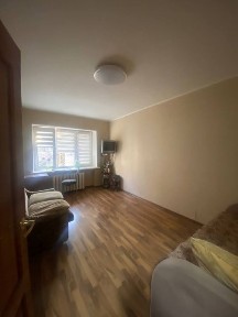 Срочная продажа 2 ком на Космонавтов