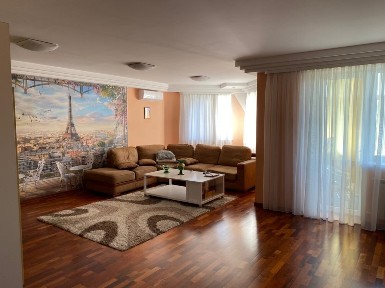 Продажа 3-комнатной квартиры 140 м², Владимира Антоновича ул., 26