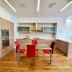 Днепр, Владимира Вернадского ул., 35