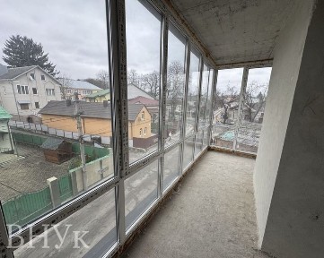 Продам двокімнатну велику квартиру близько центру