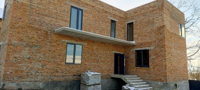 Продаж будинку на горбочку Муроване