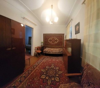 Продаю двокімнатну квартиру двір на три господаря вул. Богородична