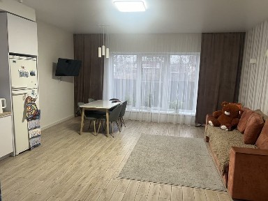 Гнідин, Приозерна 14