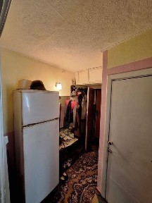 2 кім. р-н 8-й квартал маг. Светлана