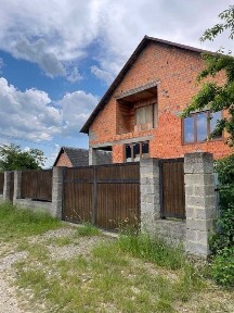 Продається будинок в смт. Буштино