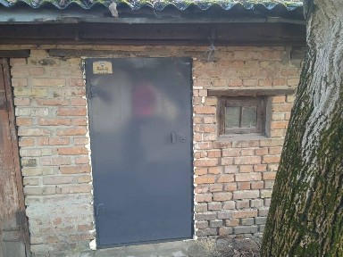 Склад гараж кладова комора для речей, центр міста