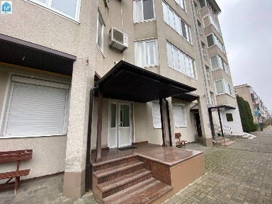 просп. Грушевського Президента 24А, Грушевського Президента проспект, район Центр, п'ятиповерхова будівля, Луцьк