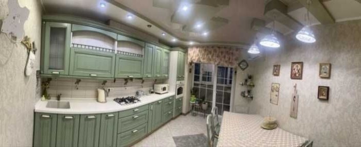 Своя 2к/к з дизайнерським ремонтом