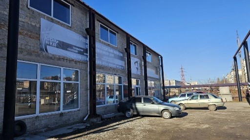 Продам діючу базу будівельних матеріалів вул. Героїв України