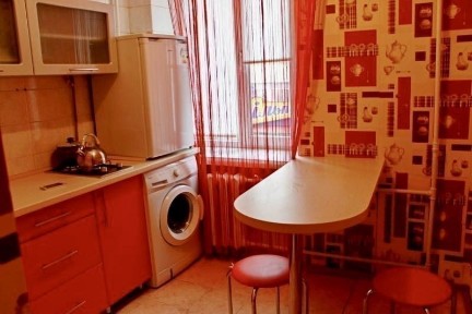 1 кімн. кв-ра у центрі біля Макдональдс. Два окремі ліжка