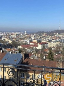 Продаж дворівневого пентхаусу з терасою