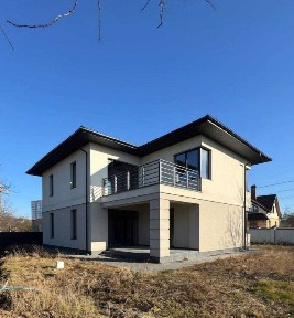 Комфортний будинок, поруч Міського Озера 260м2 з гаражем