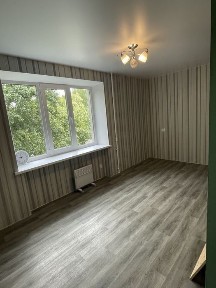 Продам 2 комнатную квартиру в центре