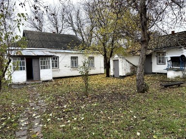 Продається 56.8 соток з будинком у селі Юркове, Черкаська область