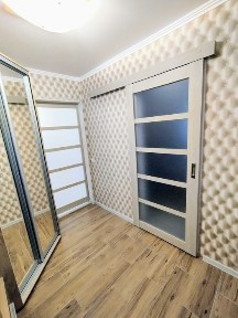 Продам 3 кімнатну квартиру с ремонтом.