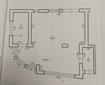 Продається велике приміщення з ремонтом в центрі міста. Вул Промислова