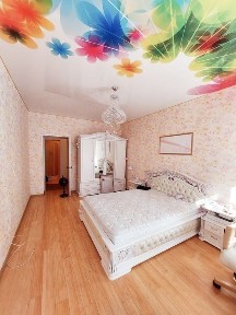 Високі стелі, 100квадратів район площі