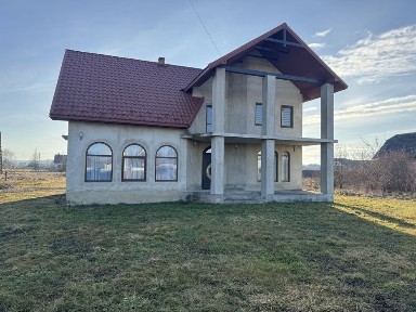 Продається двоповерховий сучасний житловий будинок в Коломиї