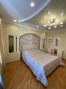 3кімнатна на Каскаді з дорогим ремонтом